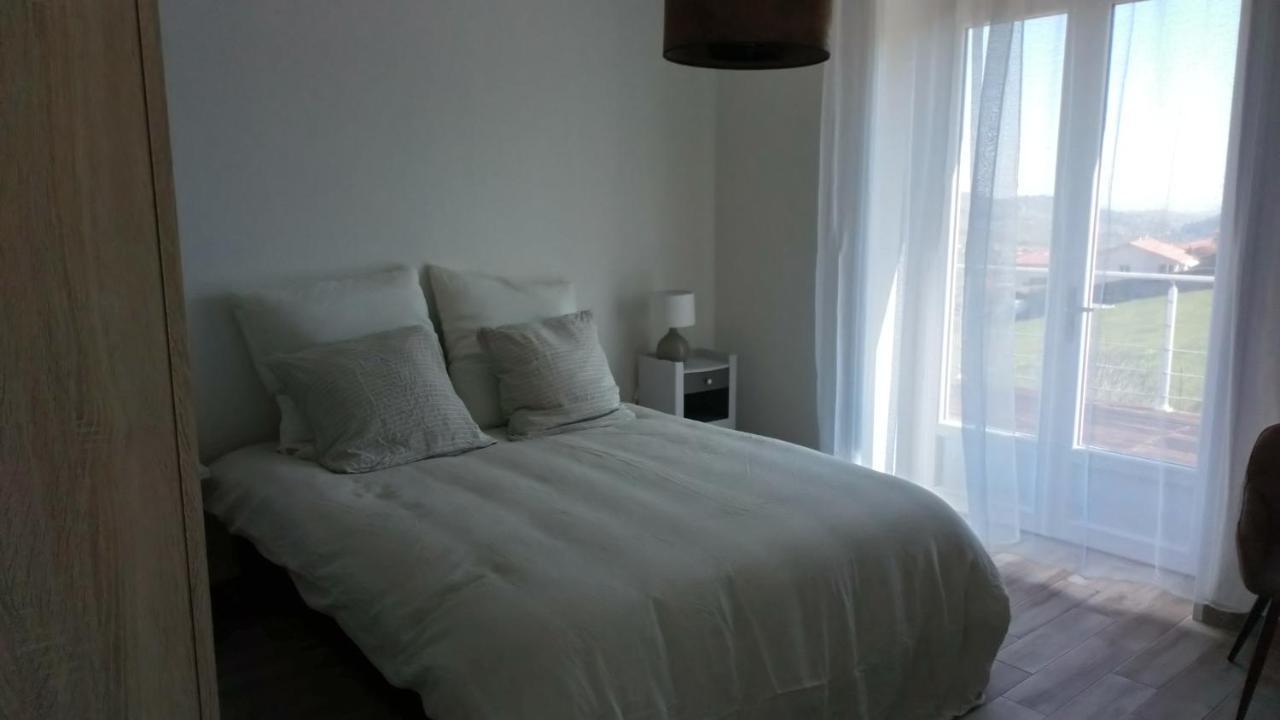 Bed and Breakfast Detour En Beaujolais Les Ardillats Екстер'єр фото